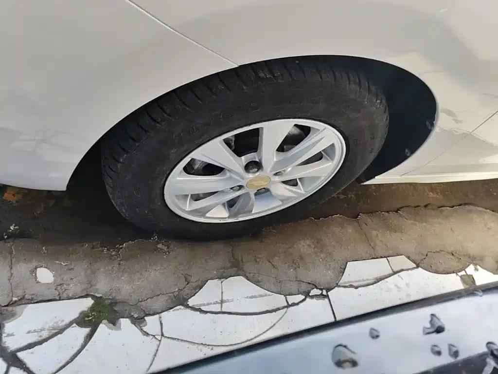 Chevrolet Aveo RV 2016 1.5L Automatic Comfortline Edition — миниатюра 23