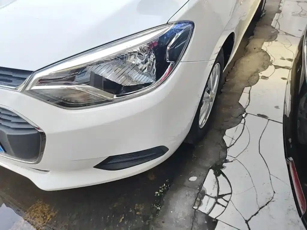 Chevrolet Aveo RV 2016 1.5L Automatic Comfortline Edition — миниатюра 24