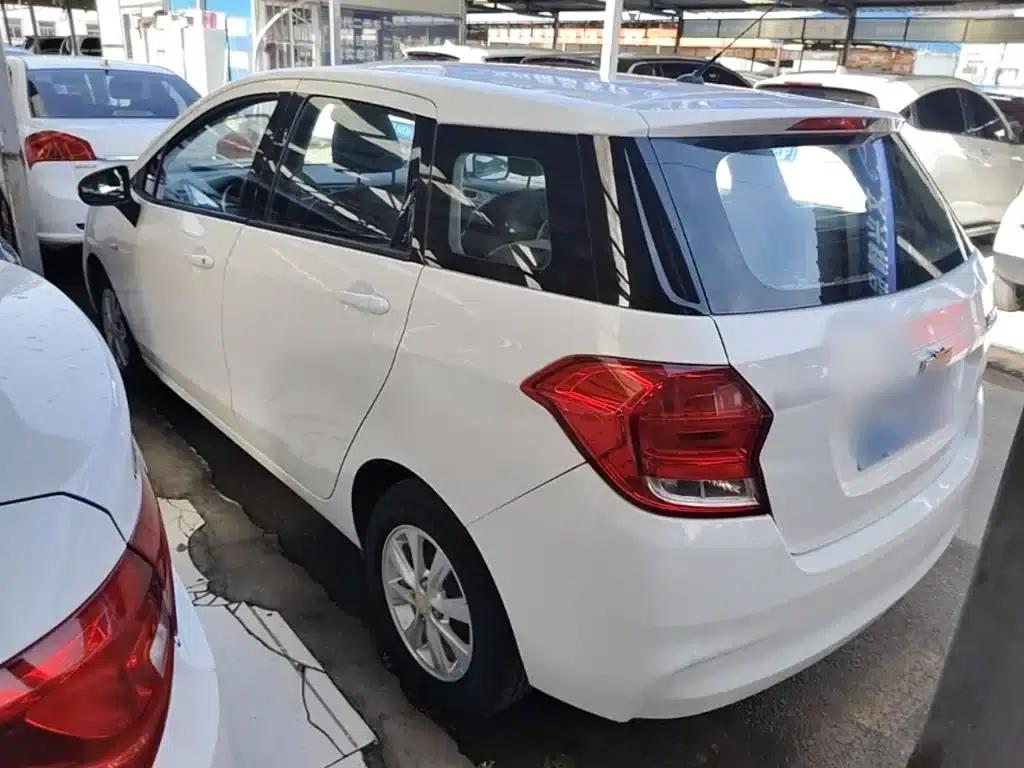 Chevrolet Aveo RV 2016 1.5L Automatic Comfortline Edition — миниатюра 5