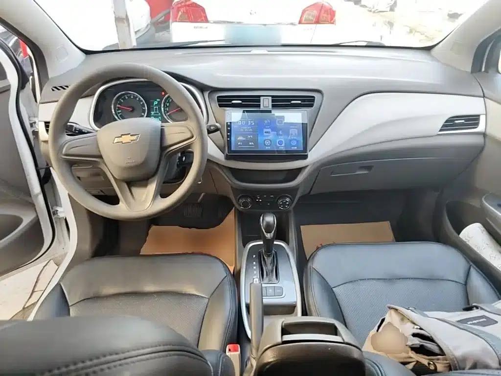 Chevrolet Aveo RV 2016 1.5L Automatic Comfortline Edition — миниатюра 10