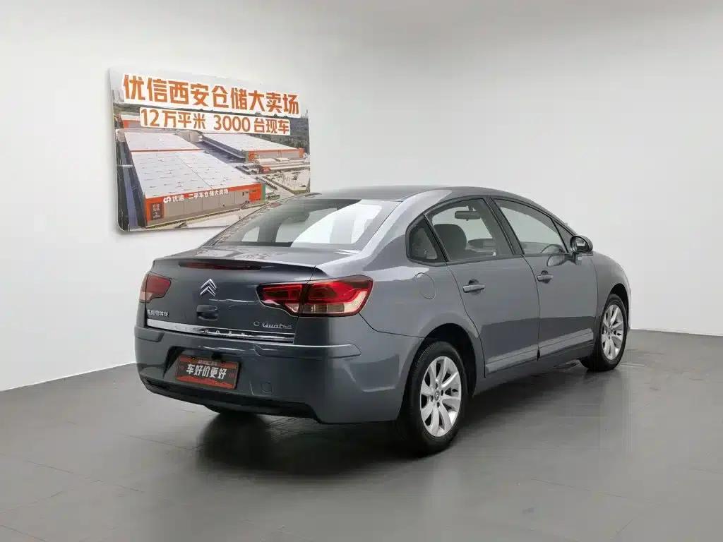 Citroën C4 2011 Sedan 1.6L Manual Fashion Edition — миниатюра 2