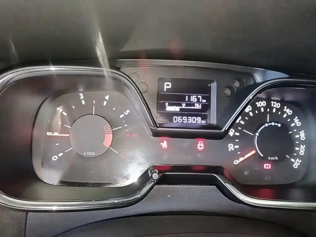 Citroën C4 2016 1.6L Automatic Luxury — миниатюра 12