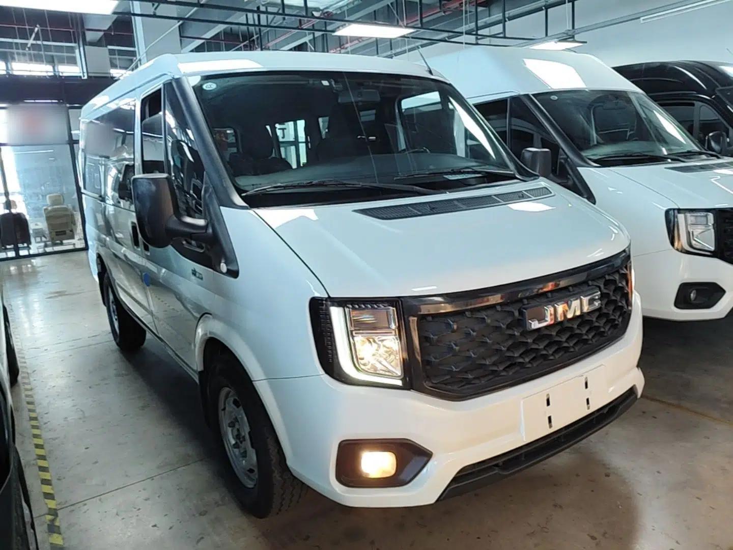 JMC Fushun 2023 2.0T Manual Short Wheelbase Low-Roof Commercial Multi-Purpose Passenger Vehicle 6 Seats with Lift-Up Tailgate — миниатюра 3