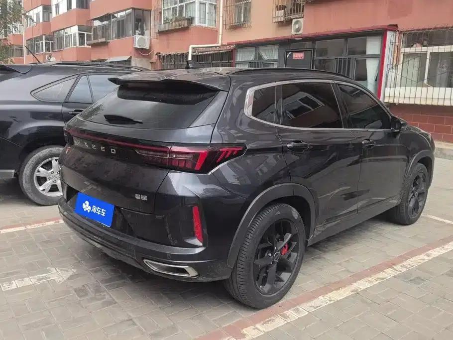 2022 Exeed Chasing the Wind Versailles Edition 1.6T DCT Rising Wind Edition — миниатюра 3