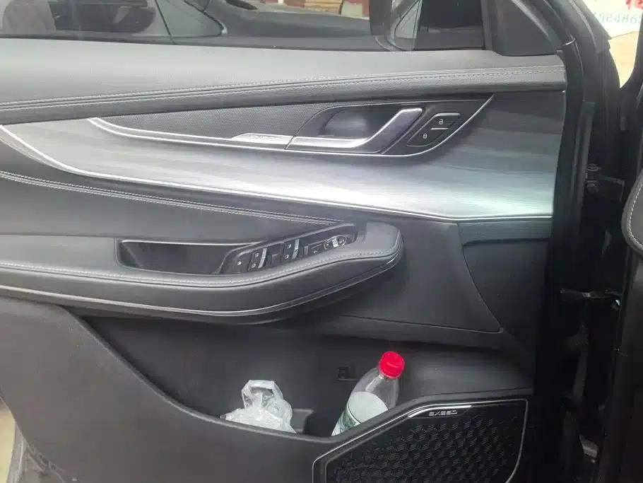 2022 Exeed Chasing the Wind Versailles Edition 1.6T DCT Rising Wind Edition — миниатюра 7
