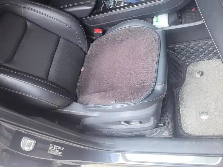2022 Exeed Chasing the Wind Versailles Edition 1.6T DCT Rising Wind Edition — миниатюра 8