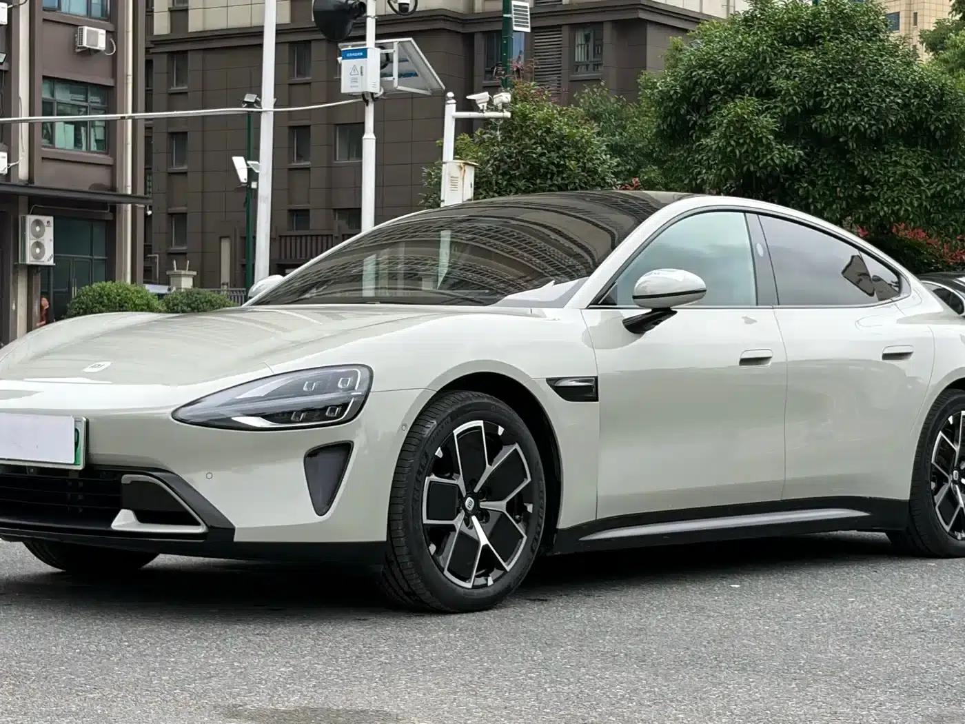 Xiaomi SU7 2024 Rear-Wheel Drive Long-Range Smart Driving Edition — миниатюра 1