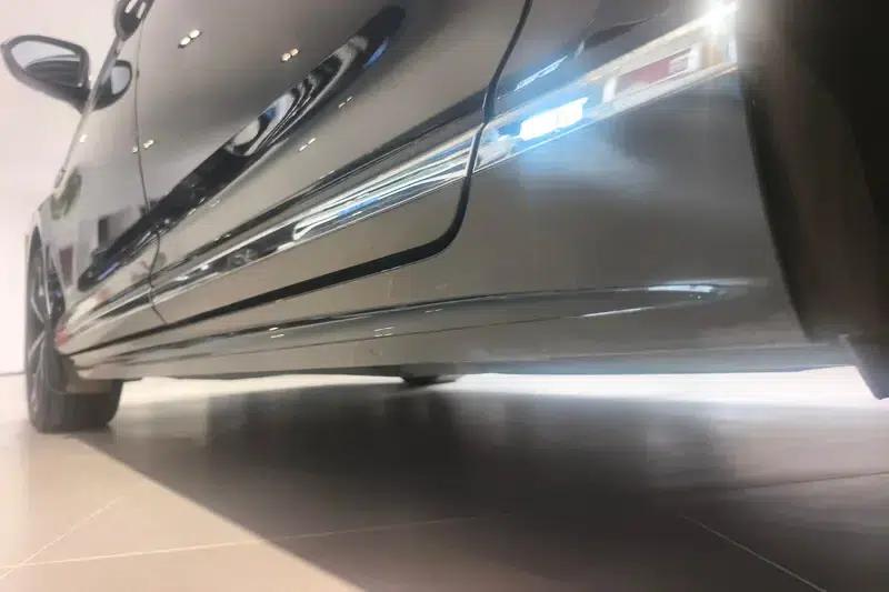 2024 Volkswagen Magotan 330TSI DSG Luxury Edition (2 Million Units Limited Edition) — миниатюра 6