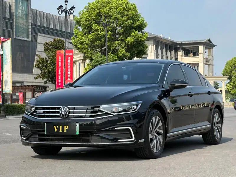 2022 Volkswagen Magotan PHEV Luxury Edition — миниатюра 1