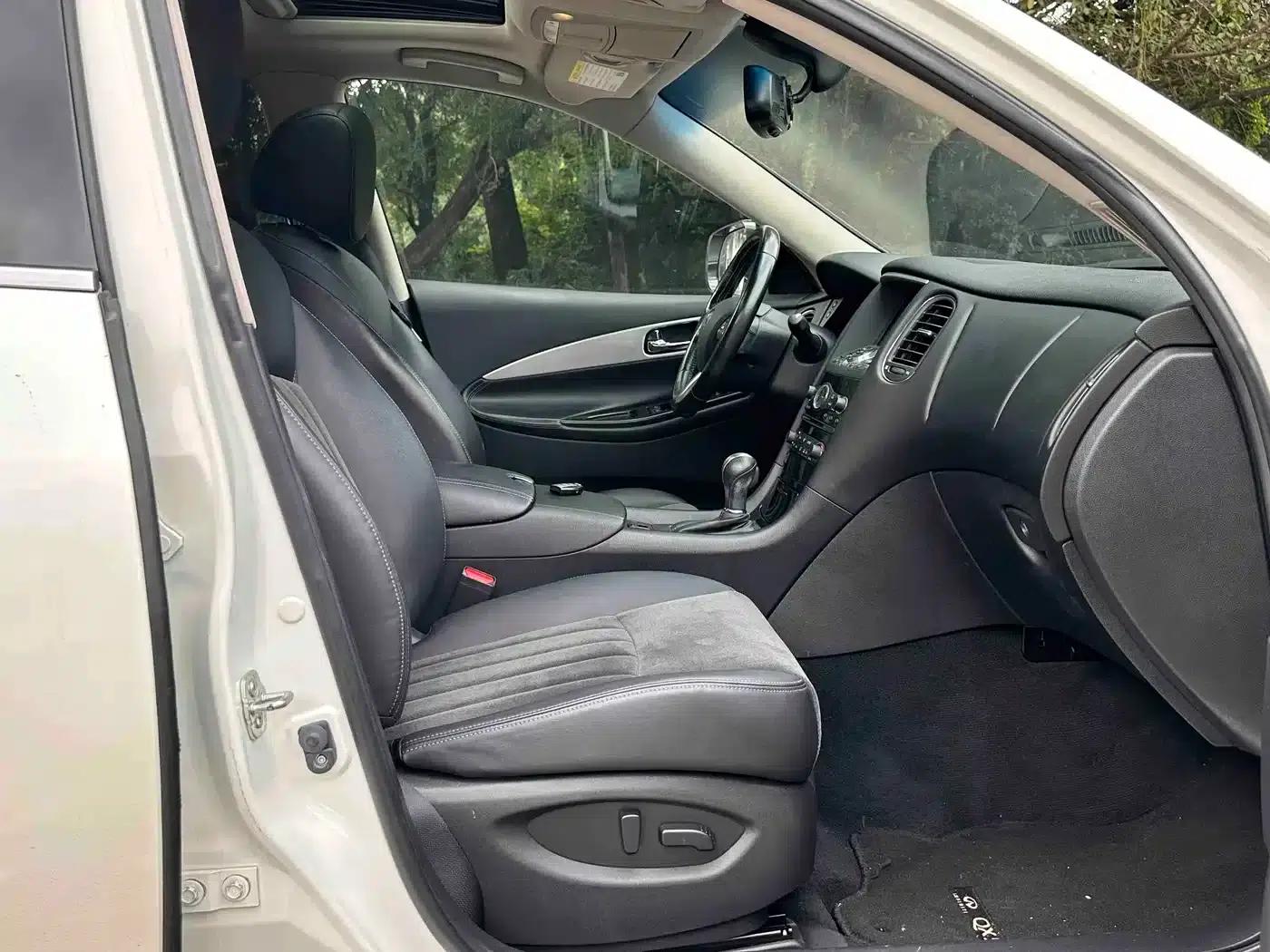 Infiniti QX50 2015 2.5L Comfort Edition — миниатюра 12