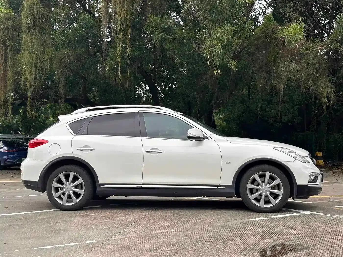 Infiniti QX50 2015 2.5L Comfort Edition — миниатюра 4