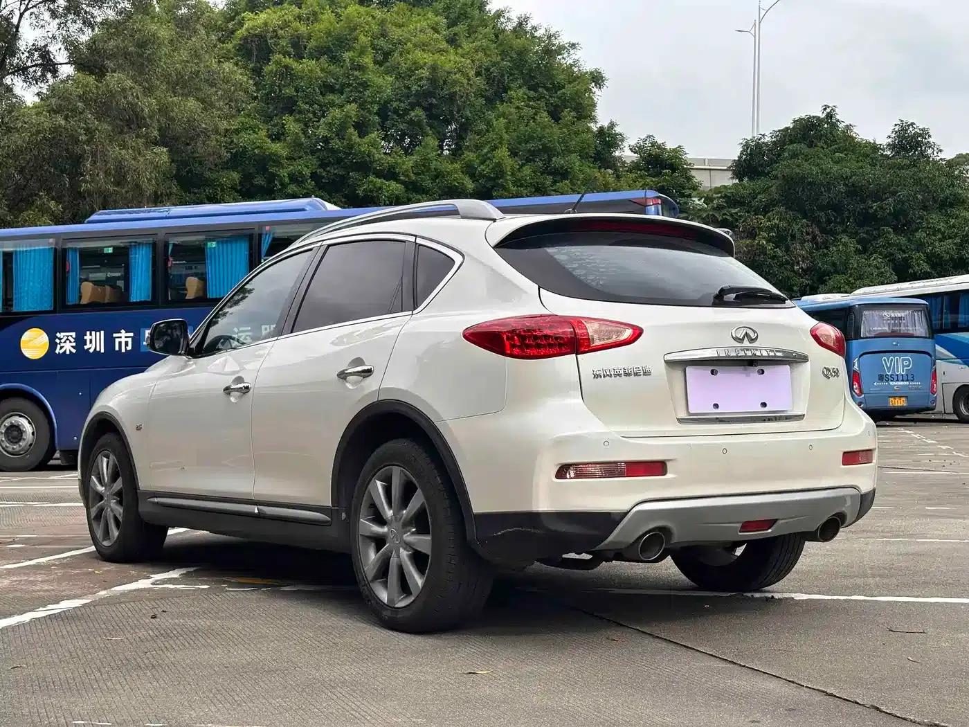 Infiniti QX50 2015 2.5L Comfort Edition — миниатюра 6