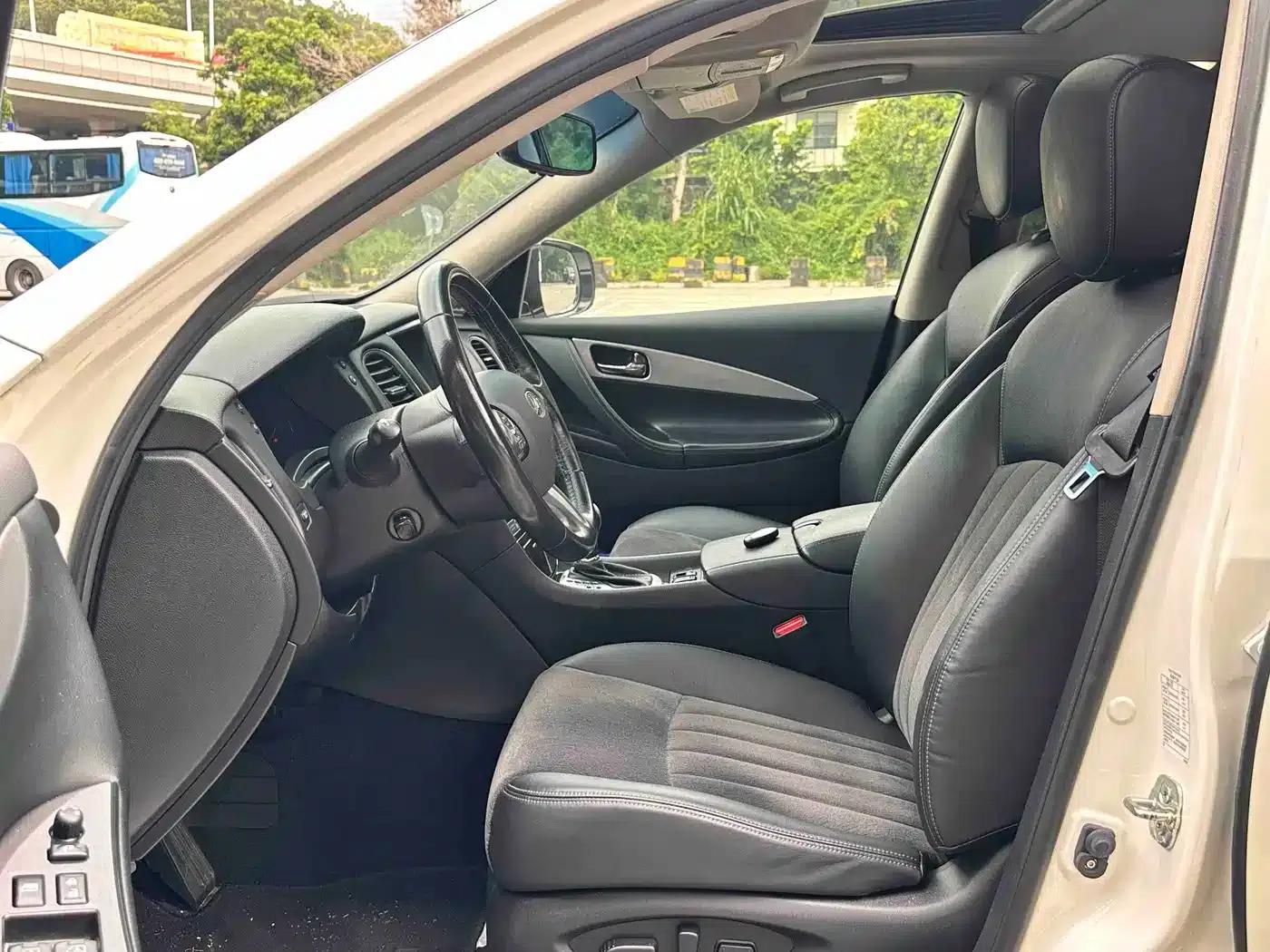 Infiniti QX50 2015 2.5L Comfort Edition — миниатюра 7
