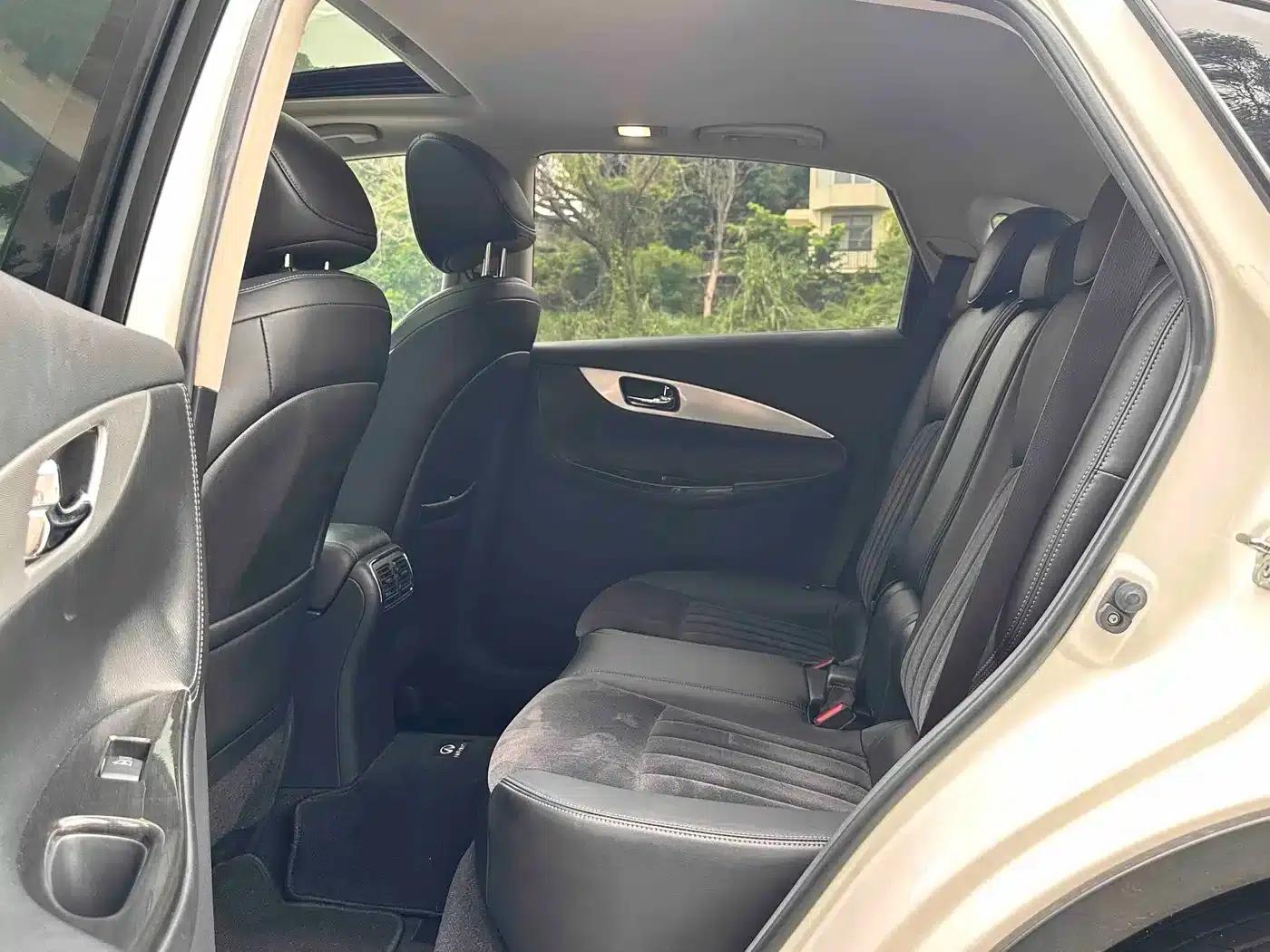 Infiniti QX50 2015 2.5L Comfort Edition — миниатюра 8
