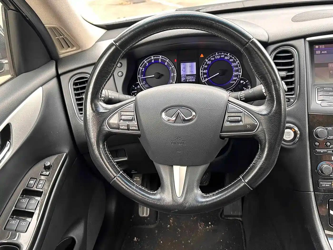 Infiniti QX50 2015 2.5L Comfort Edition — миниатюра 9