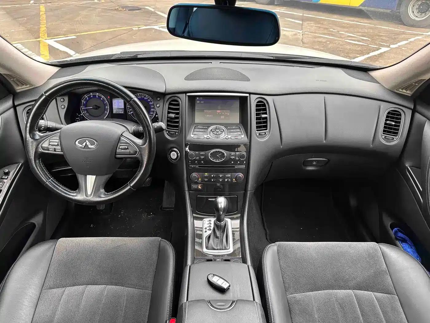 Infiniti QX50 2015 2.5L Comfort Edition — миниатюра 10