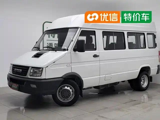 Iveco DeYi 2021 2.5T A35 M1 Bus, 5-9 Seats, Short Wheelbase, Mid-Roof, Dual Tires, Manual Door