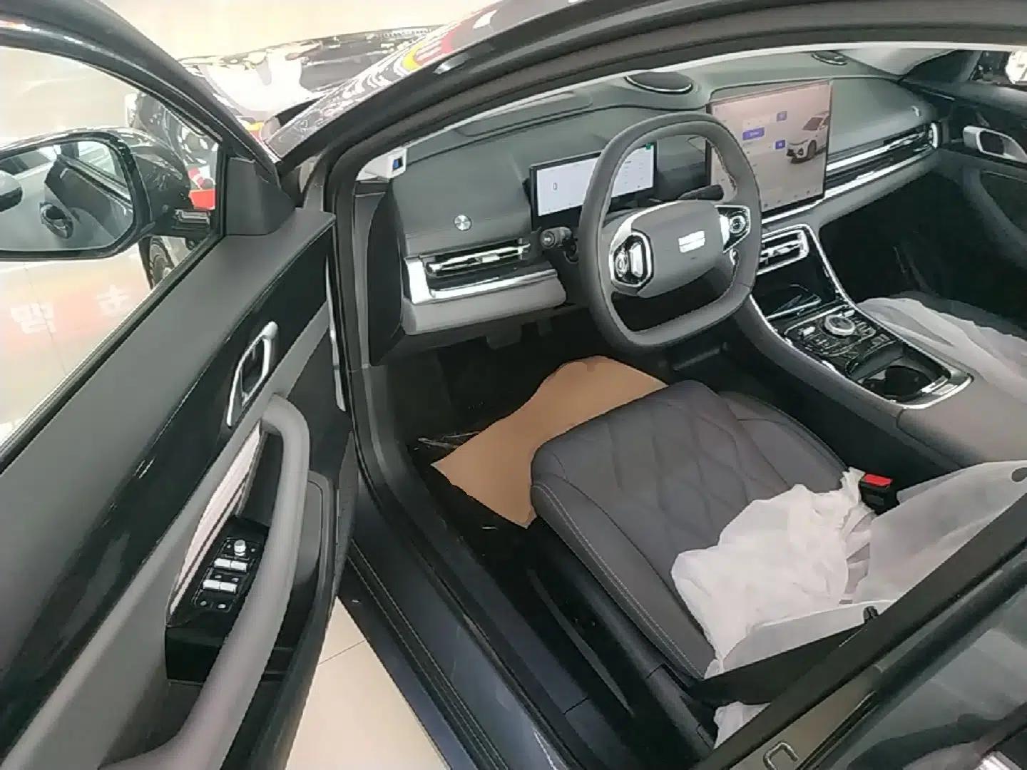 Geely Galaxy A7 2025 Model EM-i 150km Exploration+ Edition — миниатюра 18
