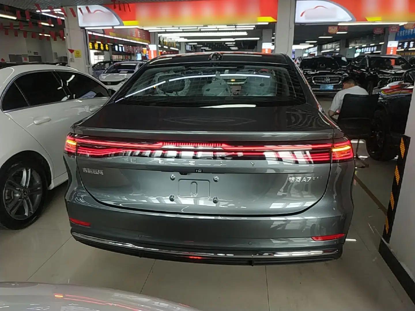 Geely Galaxy A7 2025 Model EM-i 150km Exploration+ Edition — миниатюра 5