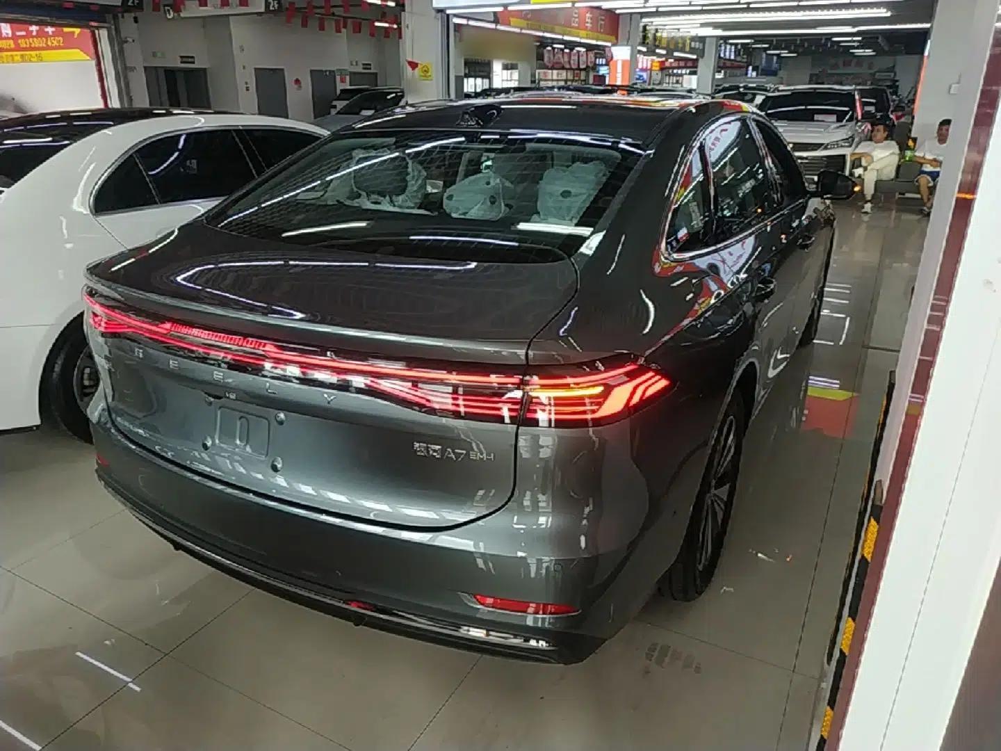 Geely Galaxy A7 2025 Model EM-i 150km Exploration+ Edition — миниатюра 6