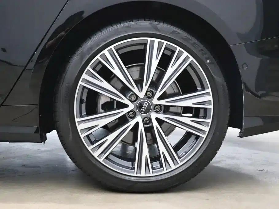 Audi A6L 2024 55 TFSI quattro Premium Dynamic Edition — миниатюра 27