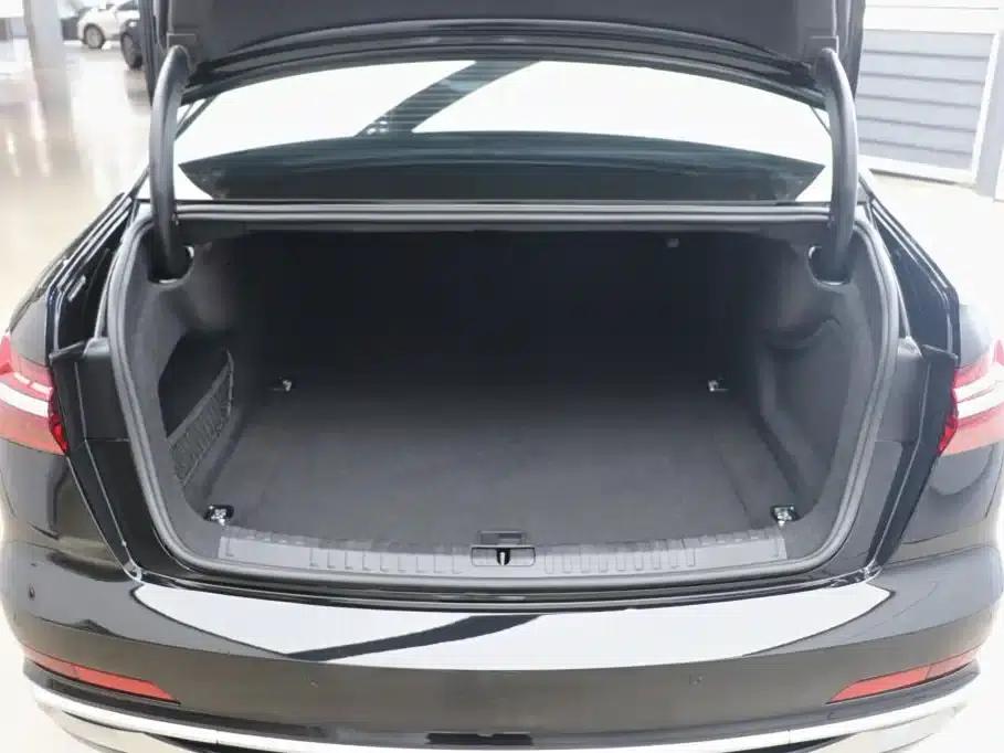 Audi A6L 2024 55 TFSI quattro Premium Dynamic Edition — миниатюра 29