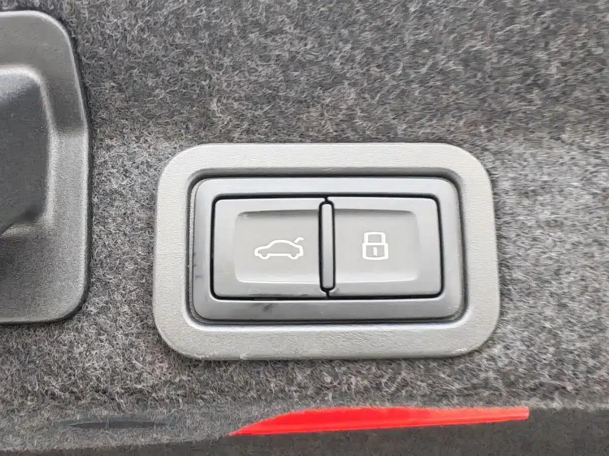 Audi A6L 2025 45 TFSI Premium Dynamic Edition — миниатюра 18