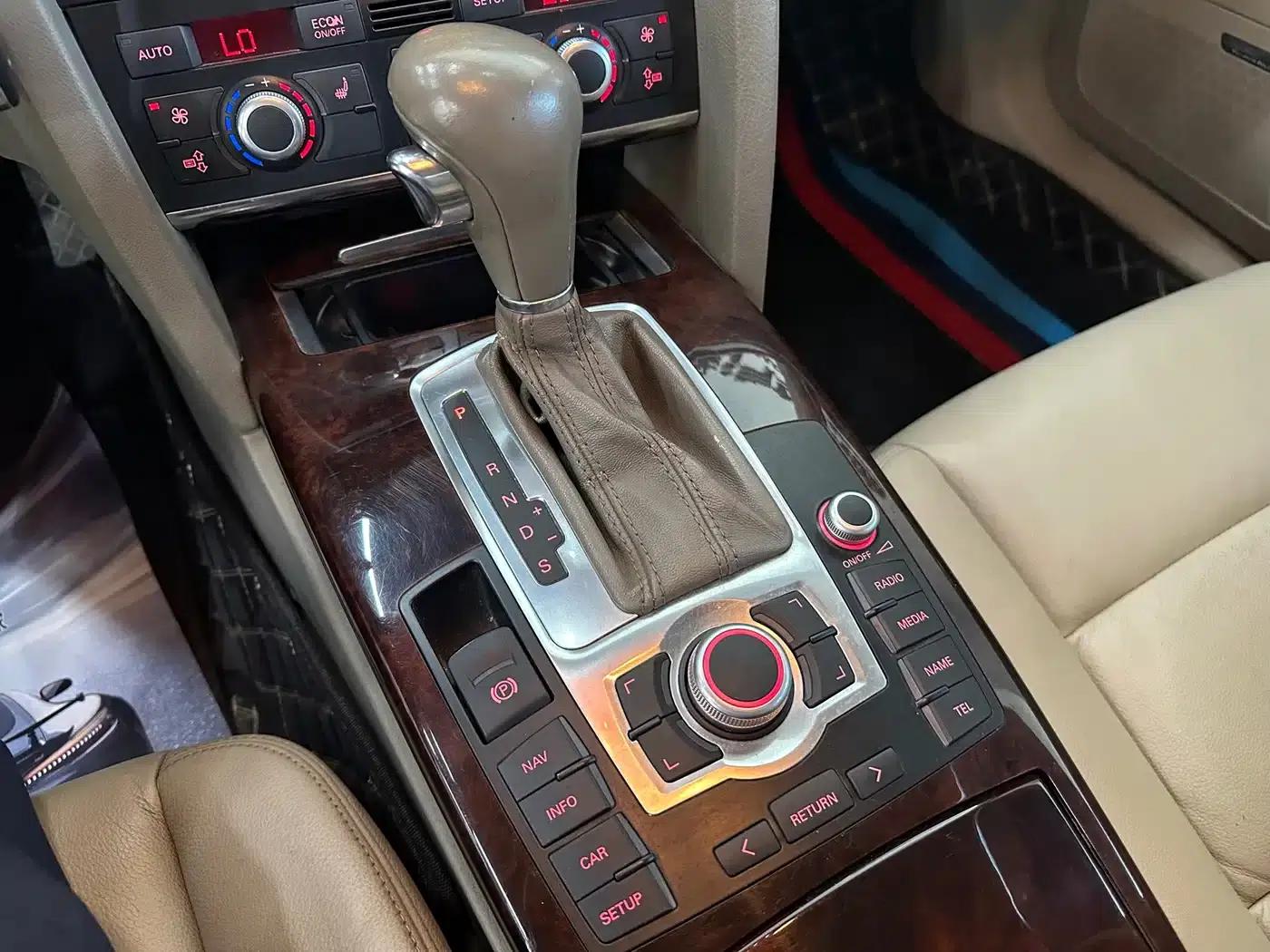 Audi A6L 2006 3.2 FSI Comfort Entertainment Model — миниатюра 10