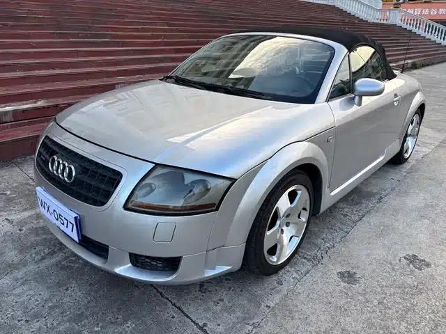2004 Audi TT Roadster 3.2