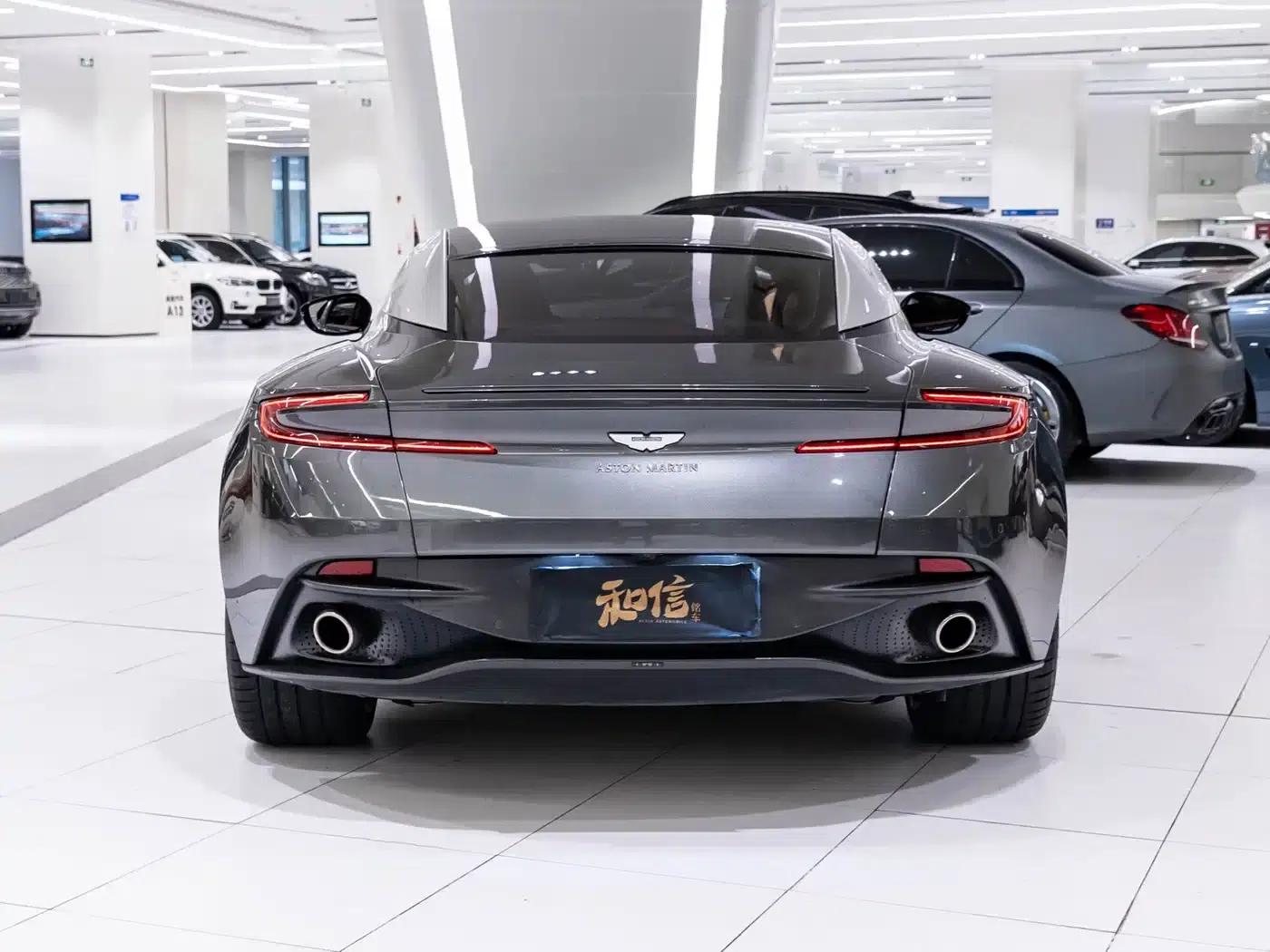 Aston Martin DB11 2019 4.0T V8 Coupe — миниатюра 4