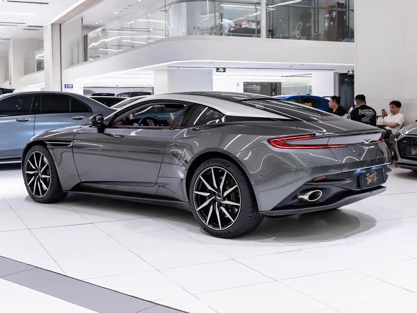 Aston Martin DB11 2019 4.0T V8 Coupe — миниатюра 5