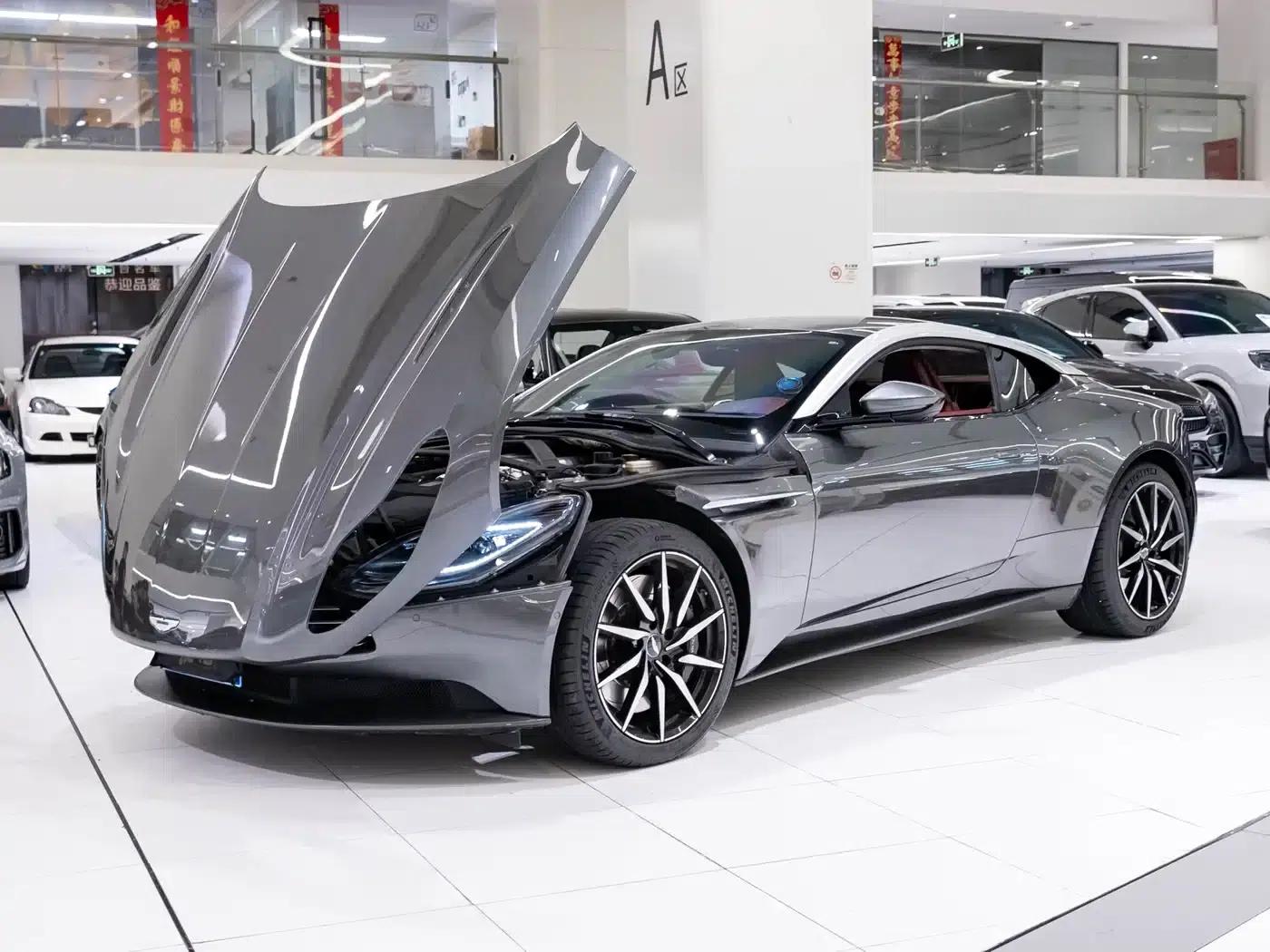Aston Martin DB11 2019 4.0T V8 Coupe — миниатюра 7