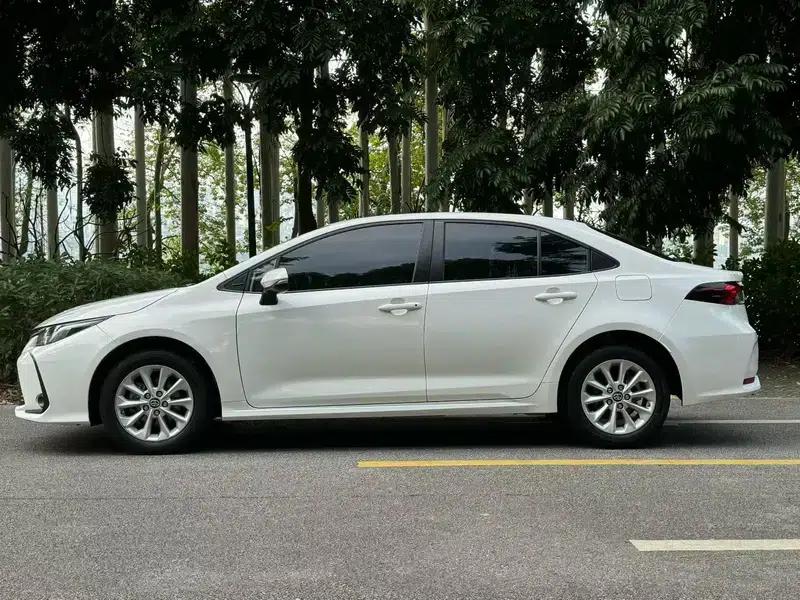 2021 Toyota Corolla 1.2T S-CVT Elite Edition — миниатюра 3