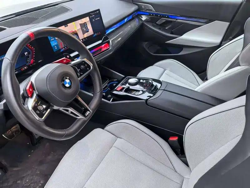 BMW M5 PHEV 2025 Model M5 — миниатюра 13