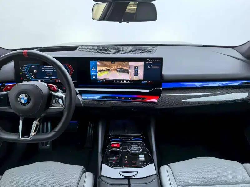 BMW M5 PHEV 2025 Model M5 — миниатюра 9