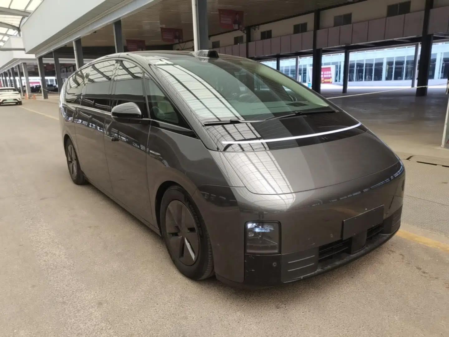 Li Auto MEGA 2024 Ultra Model — миниатюра 3