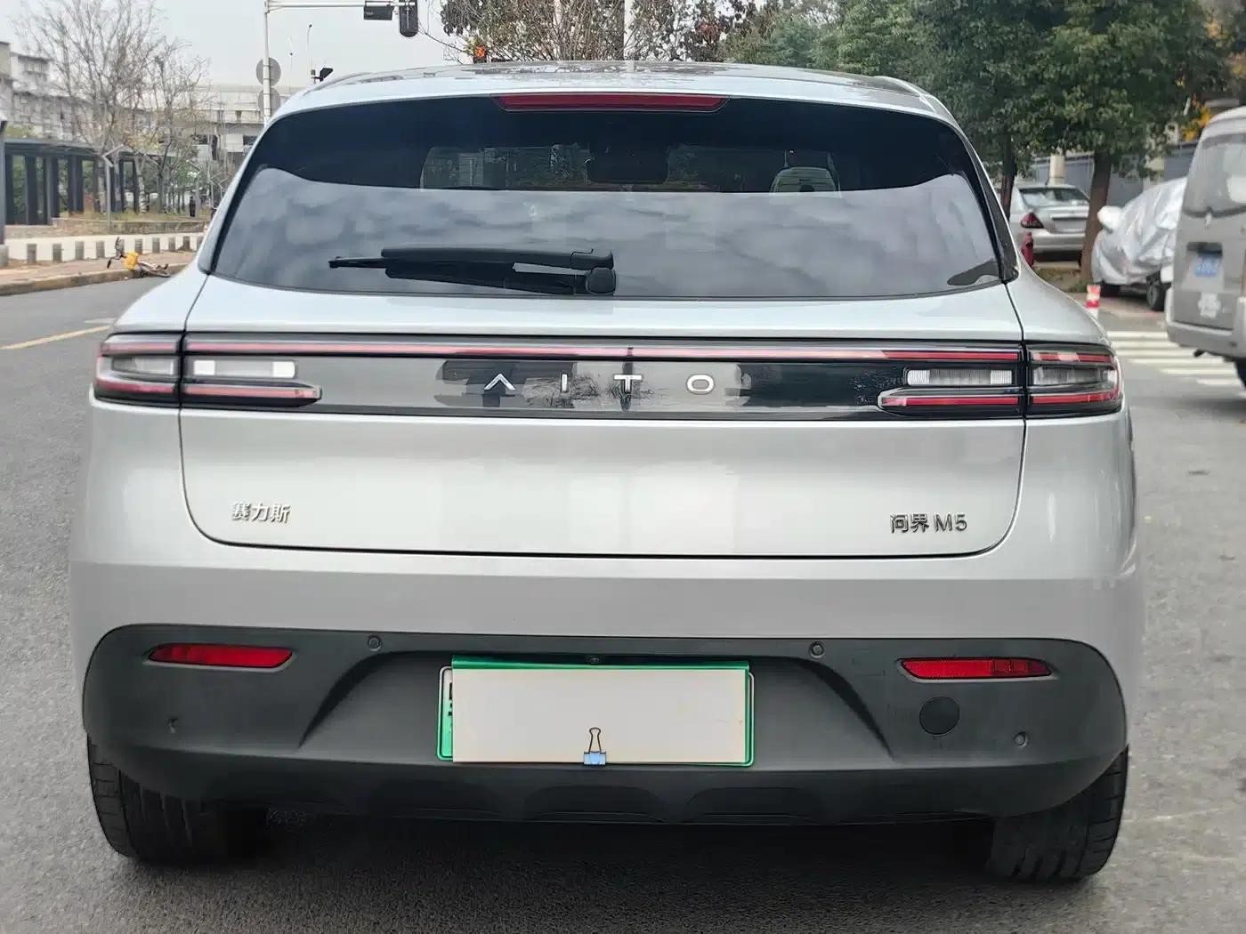 Wenjie M5 2022 Extended Range AWD Performance Edition — миниатюра 12