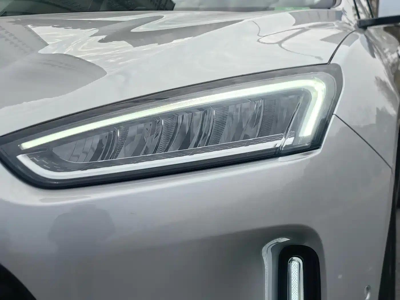 Wenjie M5 2022 Extended Range AWD Performance Edition — миниатюра 8