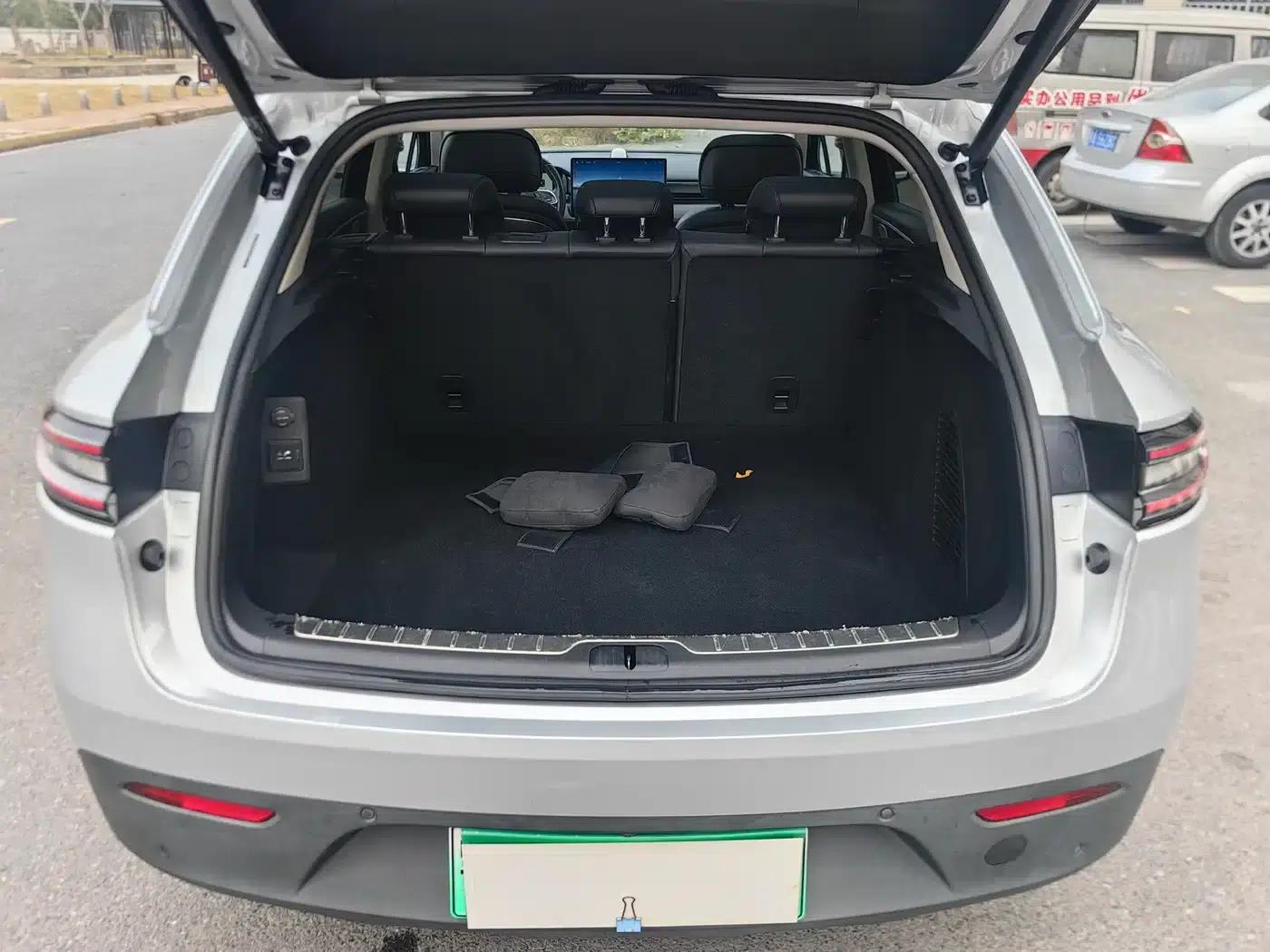 Wenjie M5 2022 Extended Range AWD Performance Edition — миниатюра 10