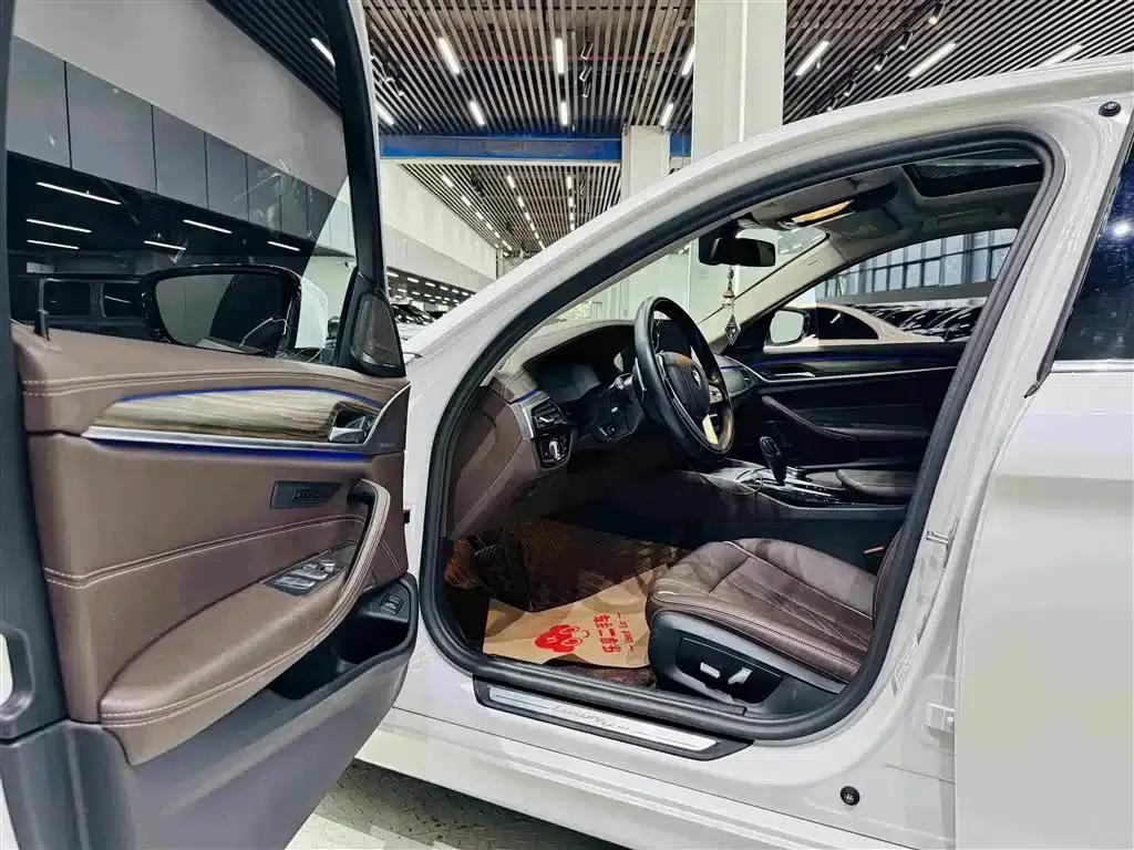 2023 BMW 5 Series 530Li Leading Luxury Package — миниатюра 11