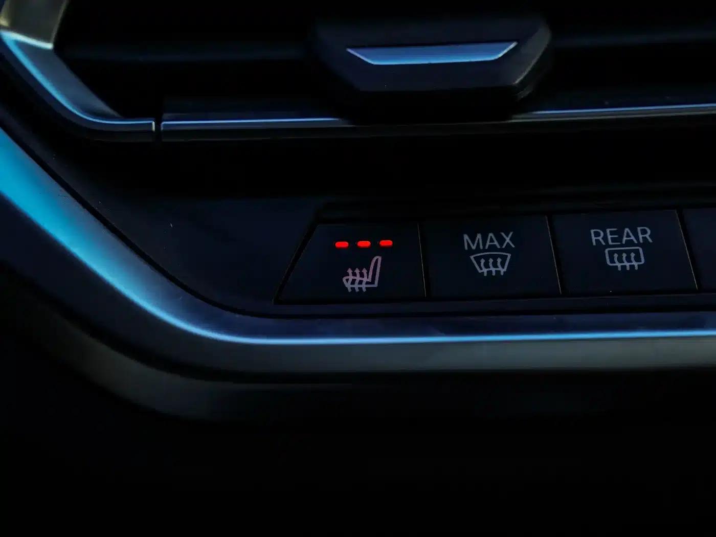 2022 BMW 3 Series 320i Sport Package — миниатюра 15