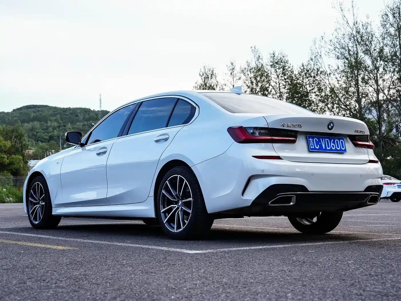 2022 BMW 3 Series 320i Sport Package — миниатюра 3