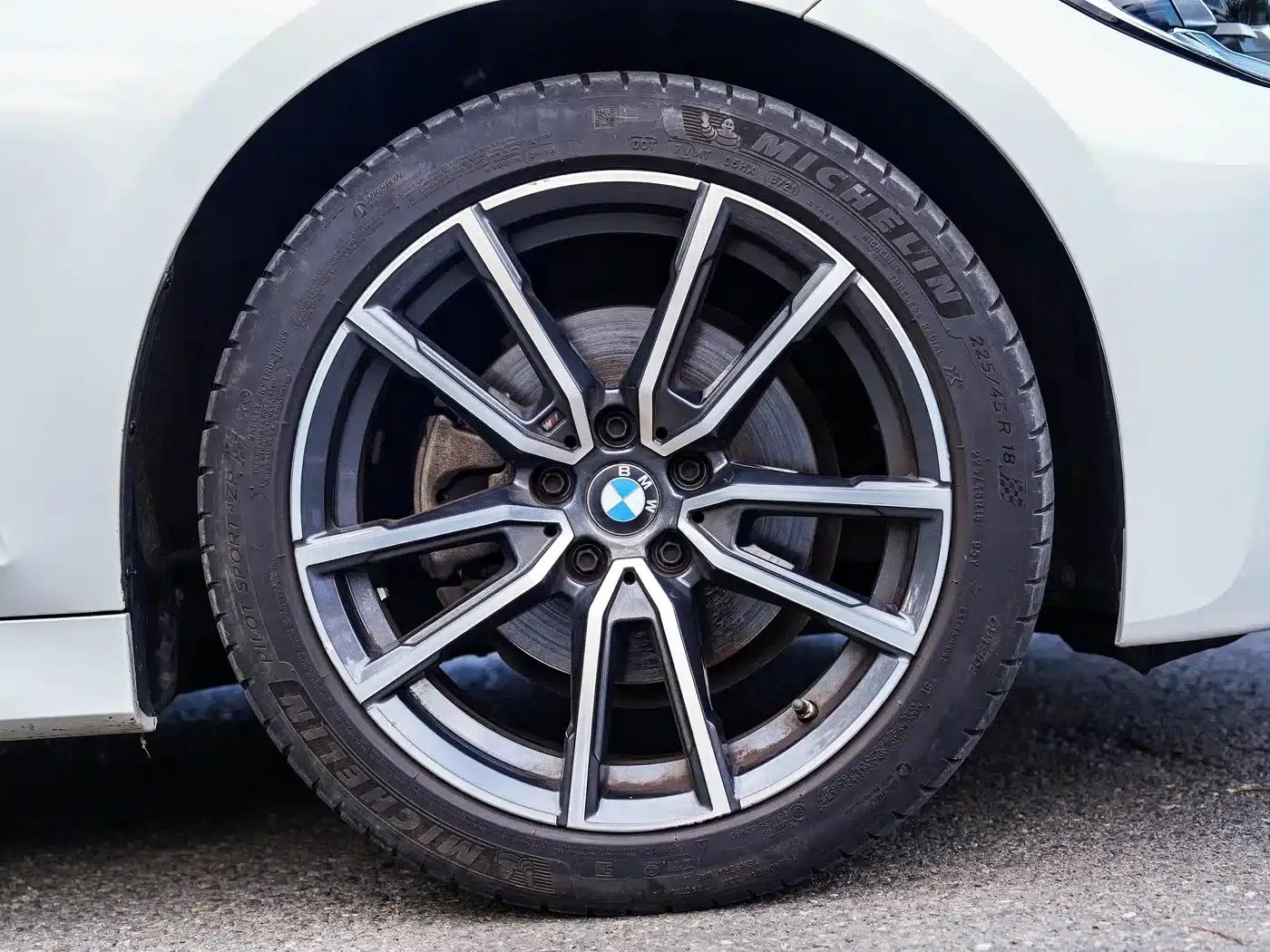 2022 BMW 3 Series 320i Sport Package — миниатюра 6