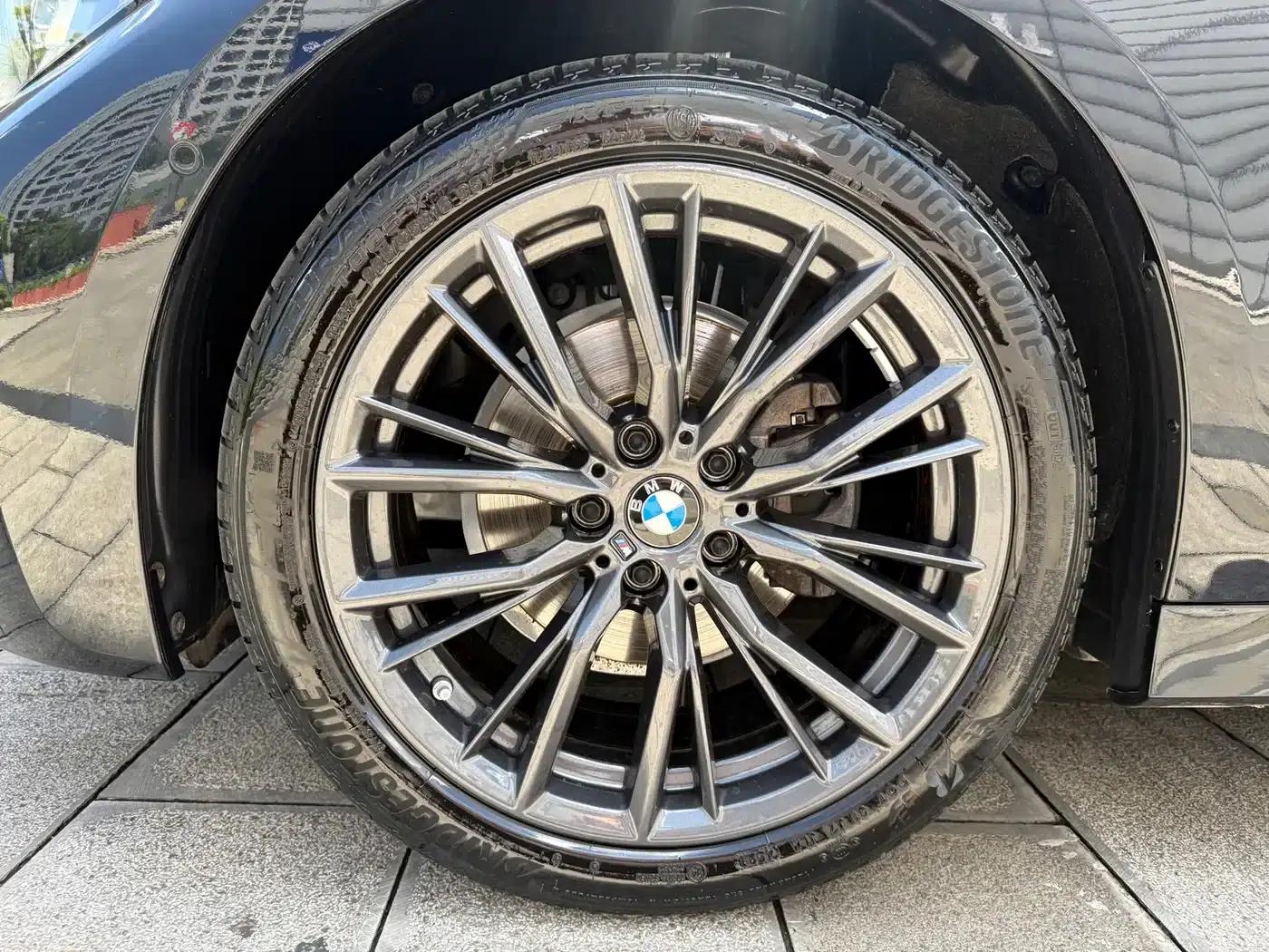 2022 BMW 3 Series 325i M Sport Shadow Edition — миниатюра 14