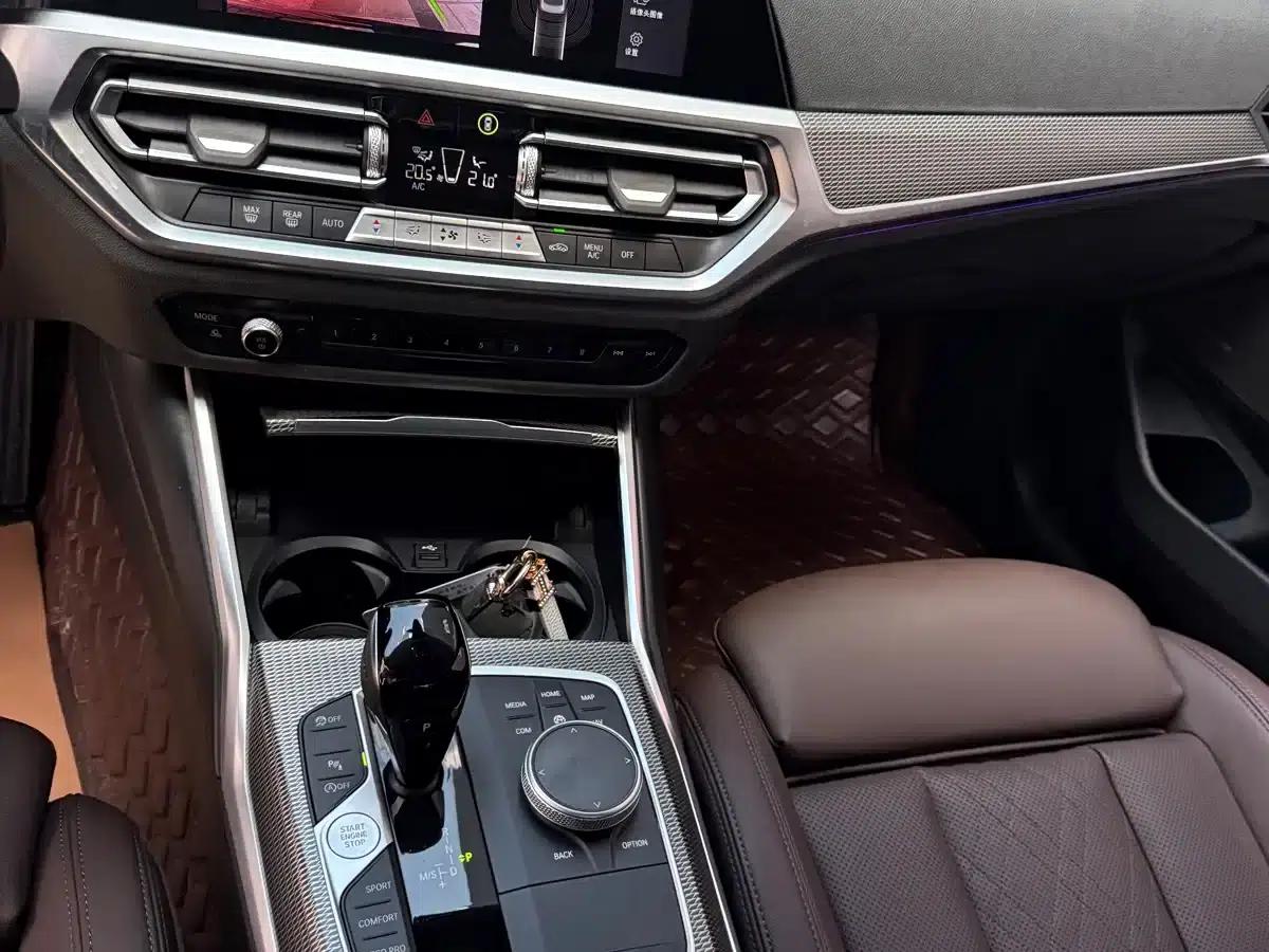 2022 BMW 3 Series 325i M Sport Shadow Edition — миниатюра 26