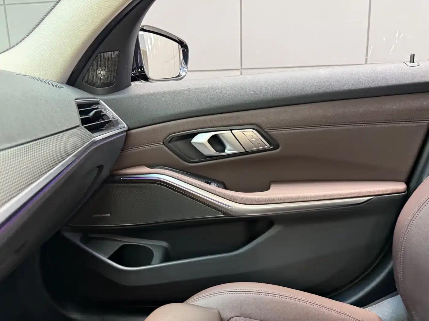 2022 BMW 3 Series 325i M Sport Shadow Edition — миниатюра 28