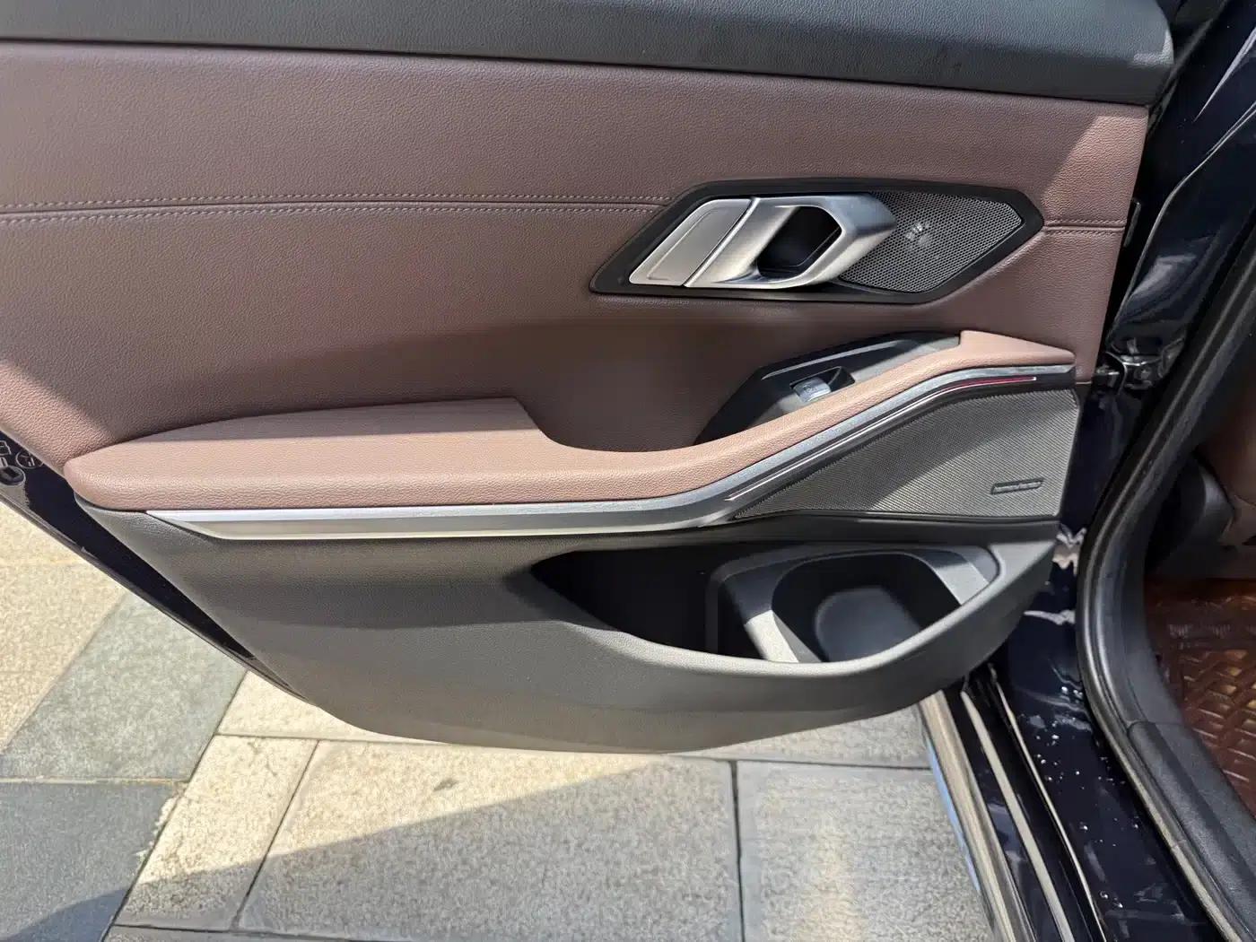 2022 BMW 3 Series 325i M Sport Shadow Edition — миниатюра 31