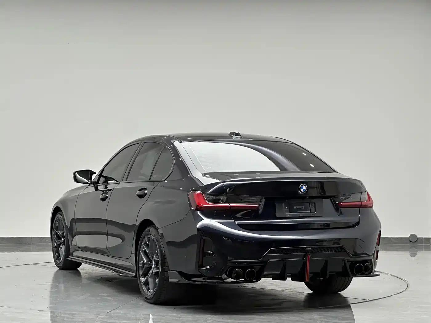 2025 BMW 3 Series 330i M Sport Shadow Edition — миниатюра 5