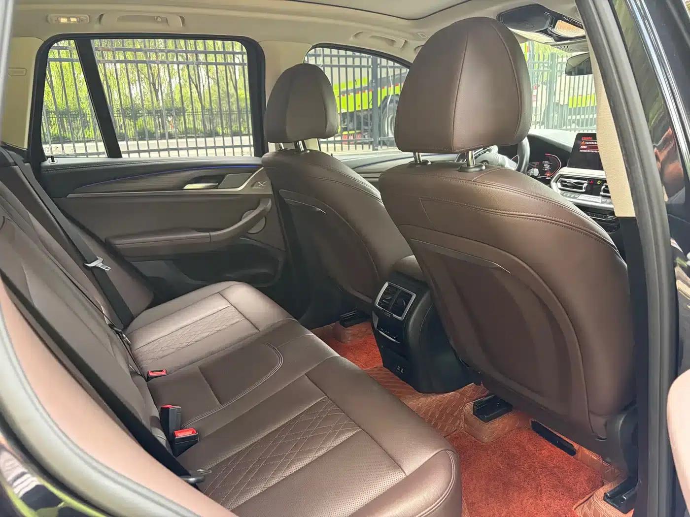 BMW X3 2022 xDrive30i Leading Edition M Sport Package — миниатюра 11