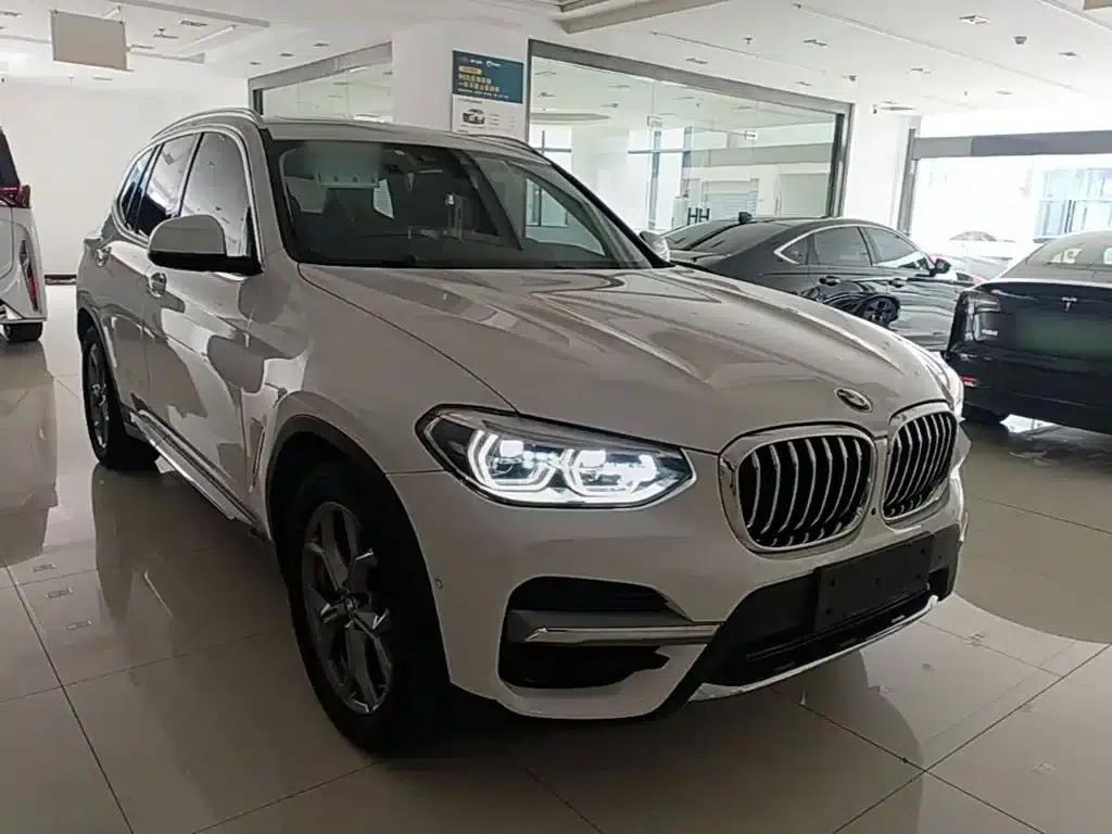 BMW X3 2021 xDrive28i Luxury Package — миниатюра 4
